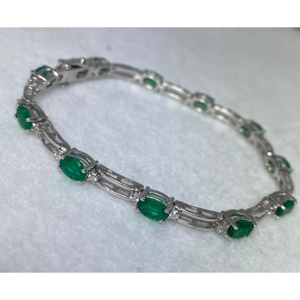 Natural Emerald 14kt white gold tennis bracelet